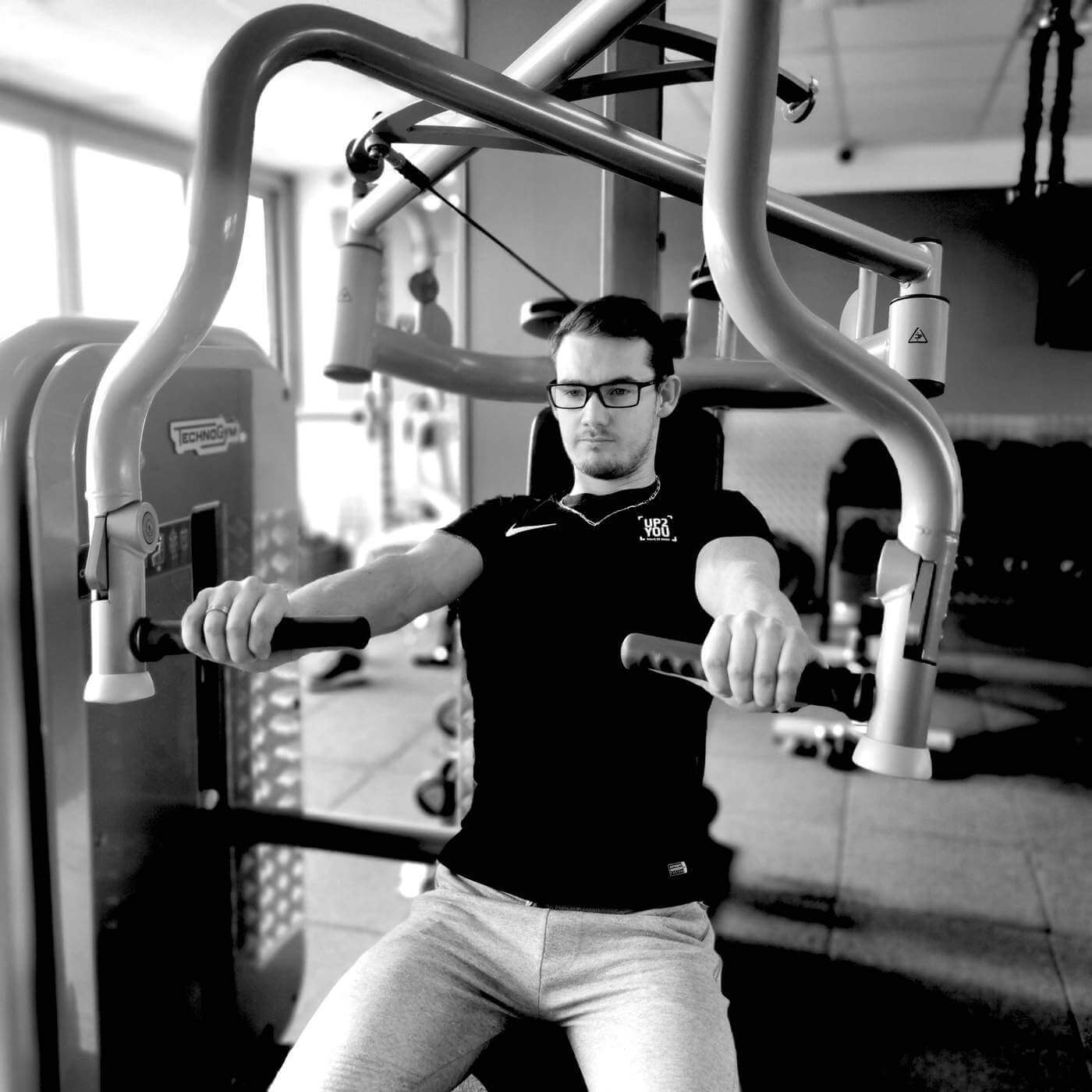Faire de la musculation à Annecy avec des machines de sport adaptées